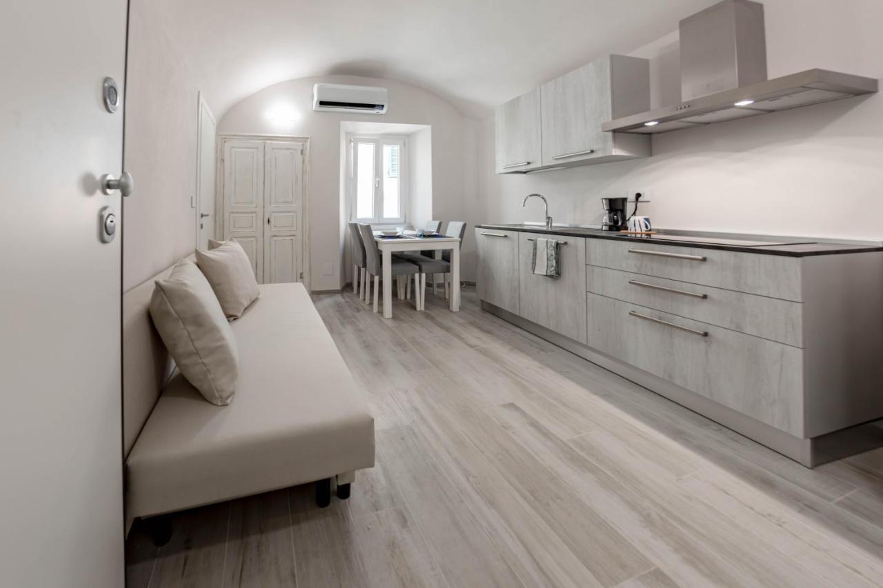 H11 Piccola Perla A Un Passo Dal Mare Apartment Санто Стефано ал Маре Екстериор снимка