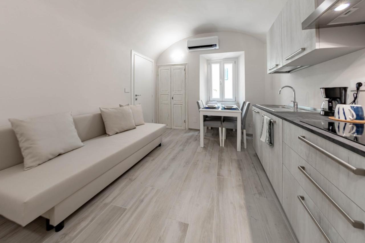H11 Piccola Perla A Un Passo Dal Mare Apartment Санто Стефано ал Маре Екстериор снимка